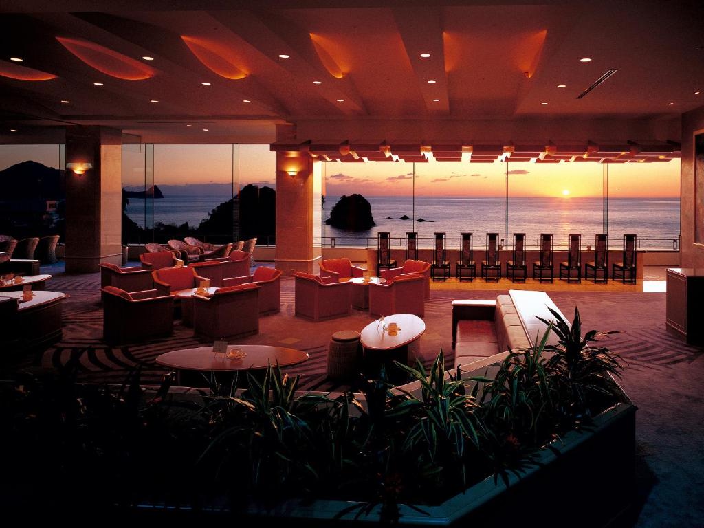 Hotel New Ginsui Lobby Ocean View Sunset