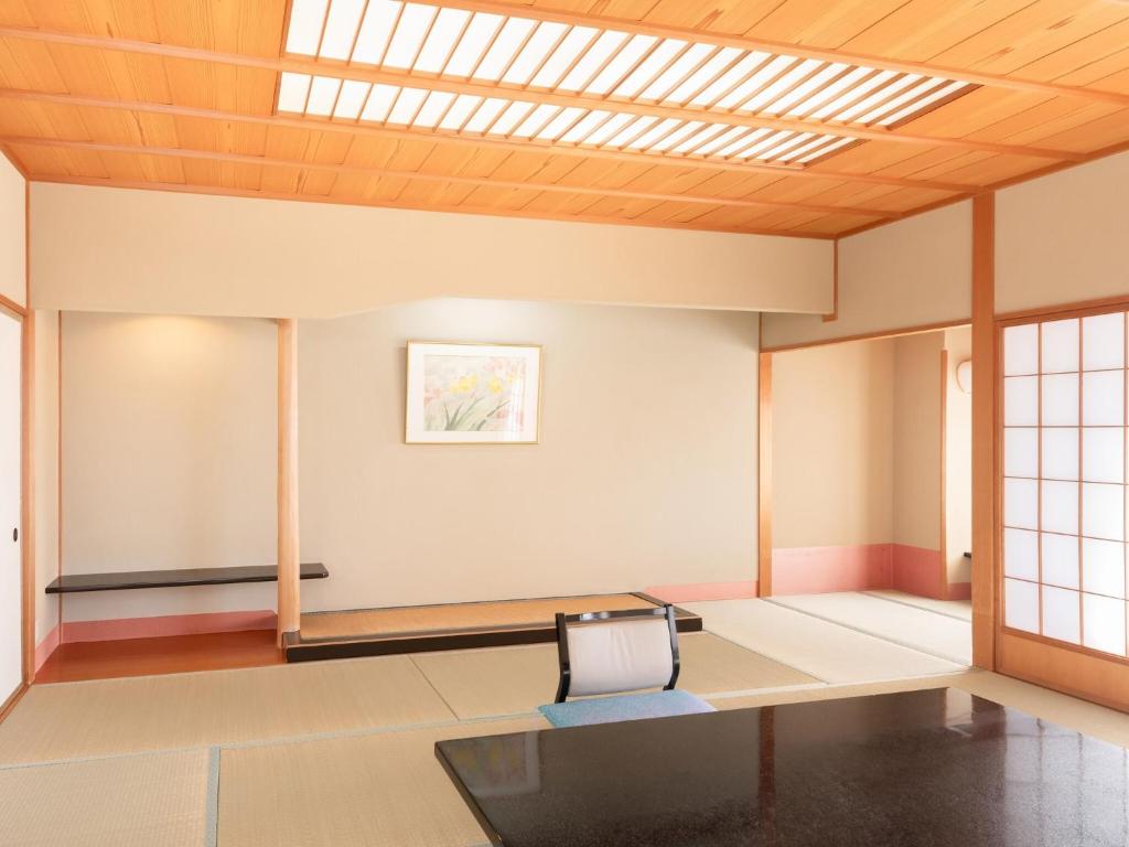 Hotel New Ginsui Tatami Room Interior