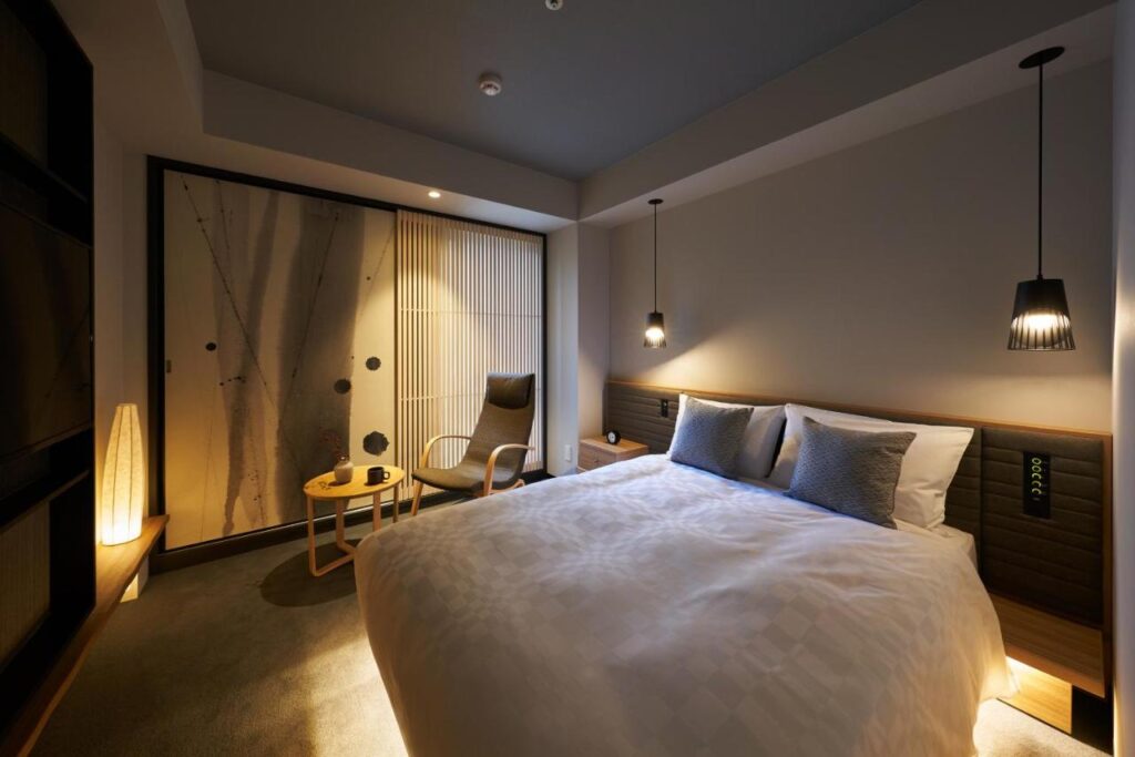 Hotel Resol Trinity Osaka Modern Bedroom