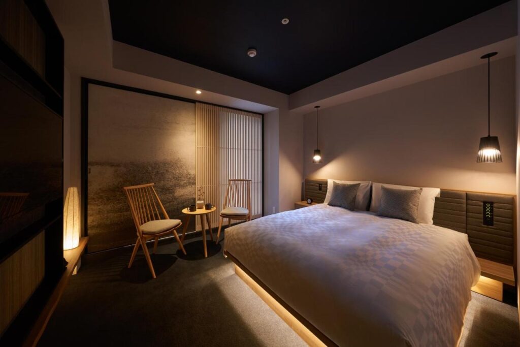 Hotel Resol Trinity Osaka Modern Bedroom