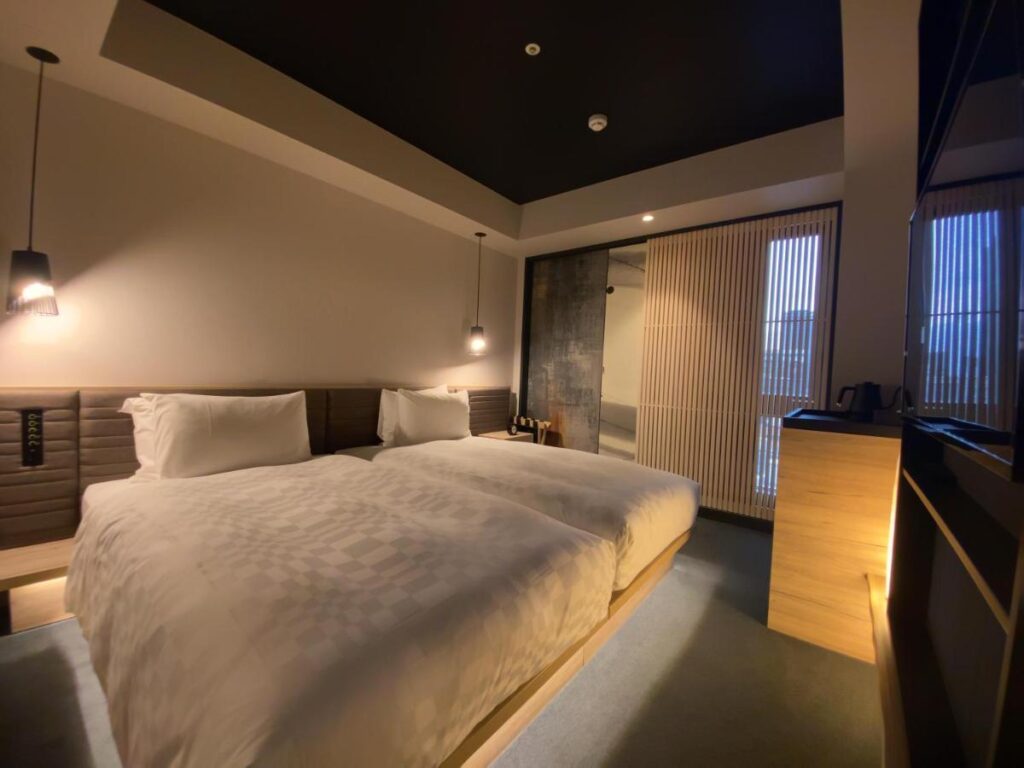 Hotel Resol Trinity Osaka Modern Twin Bedroom