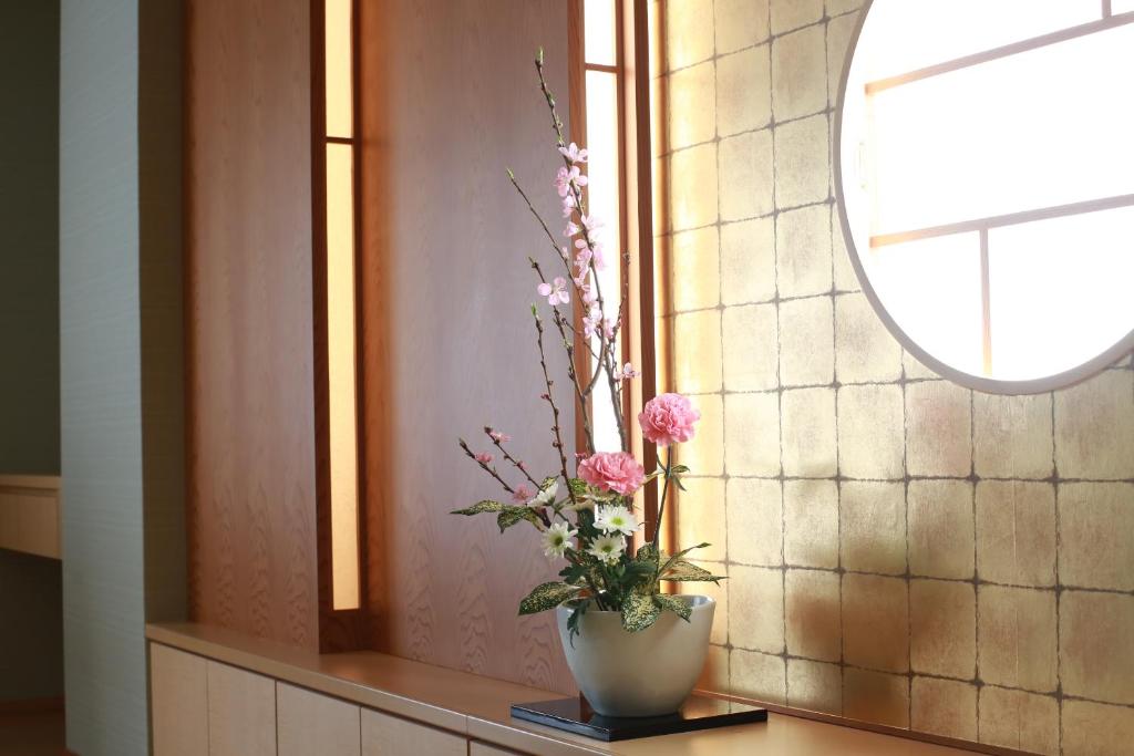 Hotel Shiragiku Flower Arrangement