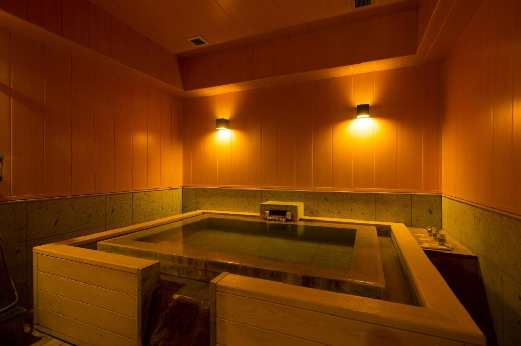 Hotel Shiragiku Onsen Bath