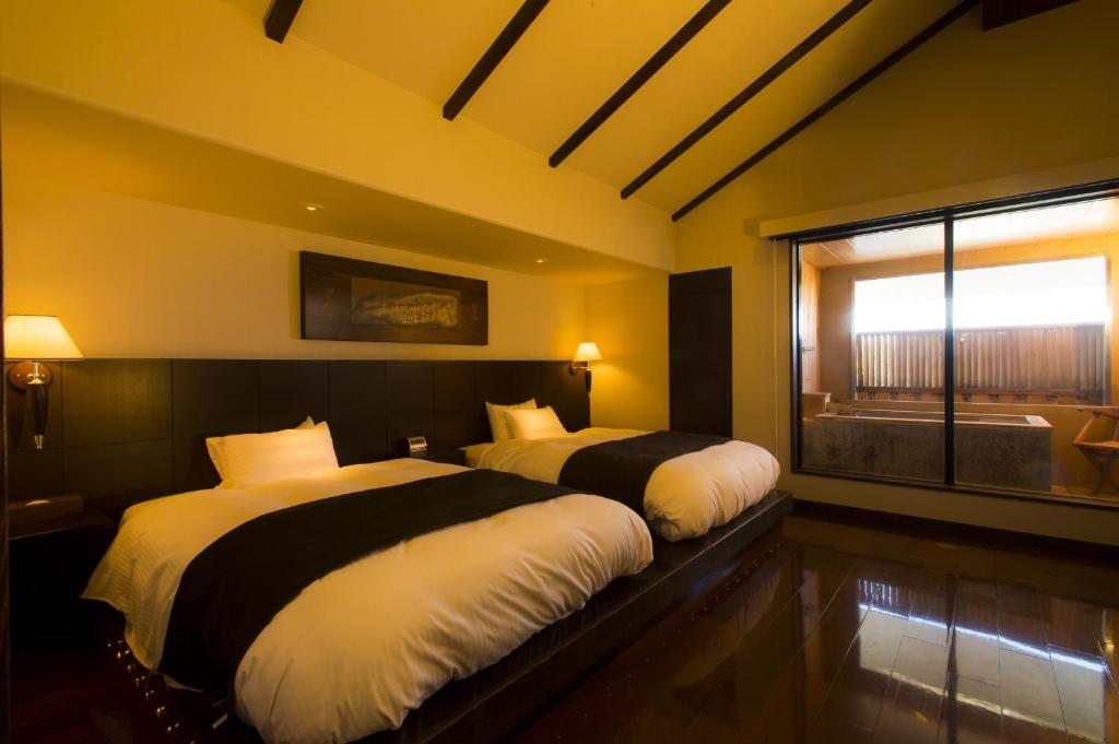 Hotel Shiragiku Twin Room Onsen