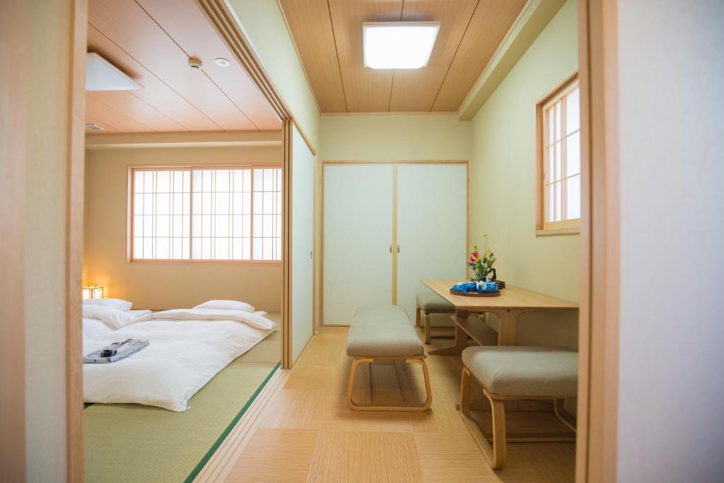 Hotel Yu Shu Tatami Room Futon Tea Table