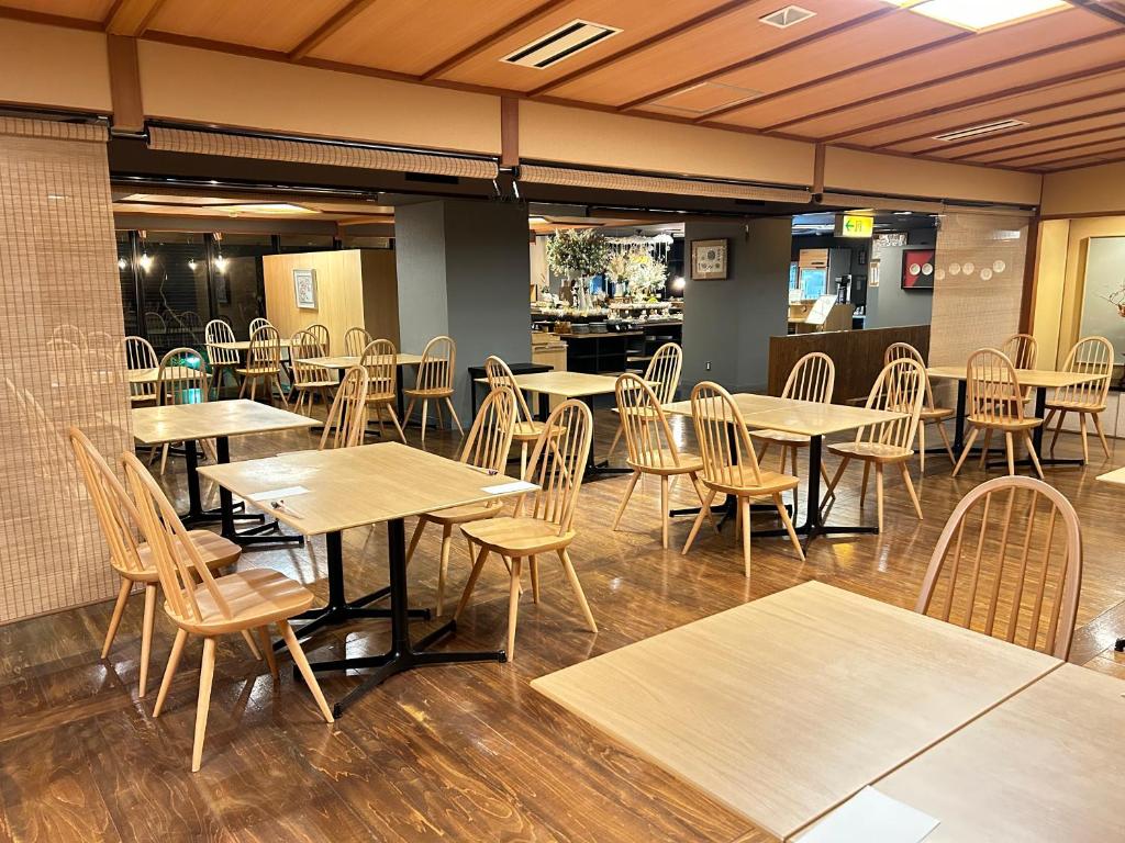 Hotelyagi Dining Area