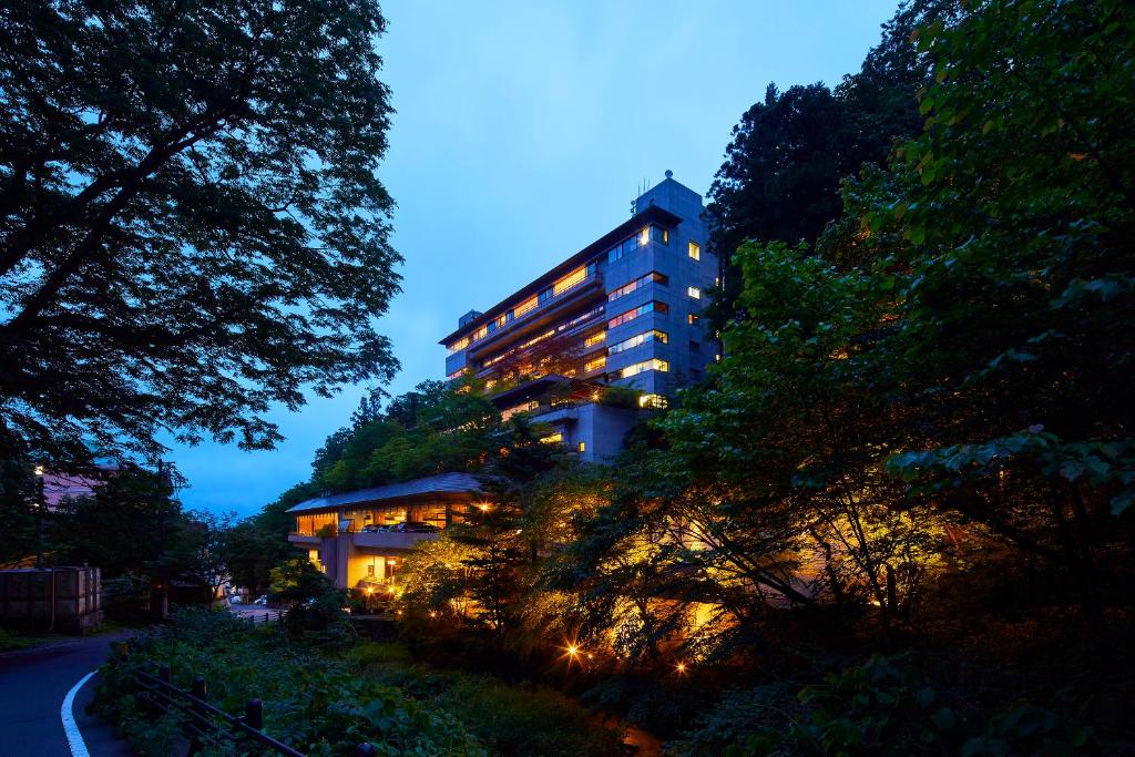 Ikaho Onsen Fukuichi Exterior Night