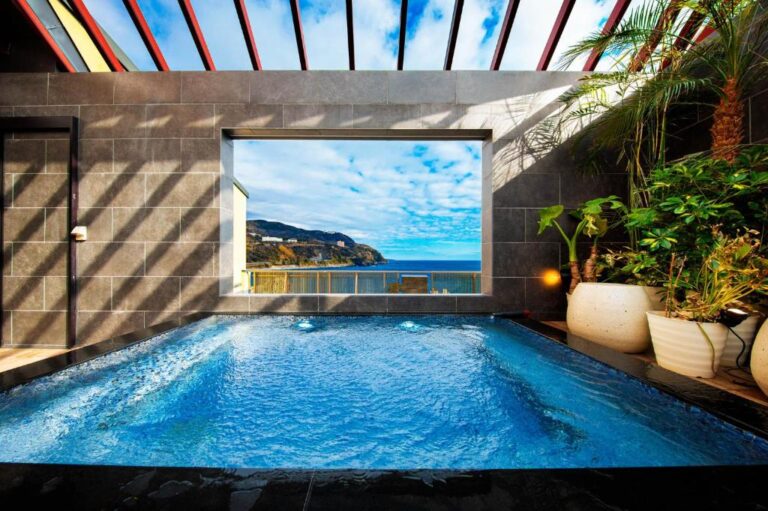 Inatori Akao Hotel Indoor Pool Ocean View