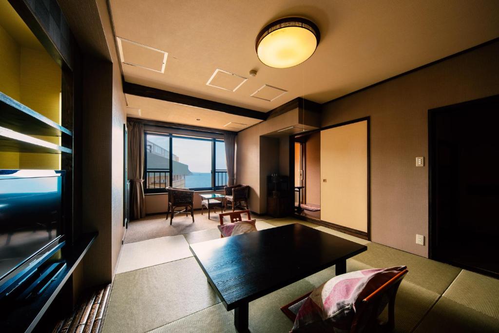 Inatori Akao Hotel Ocean View Tatami Room