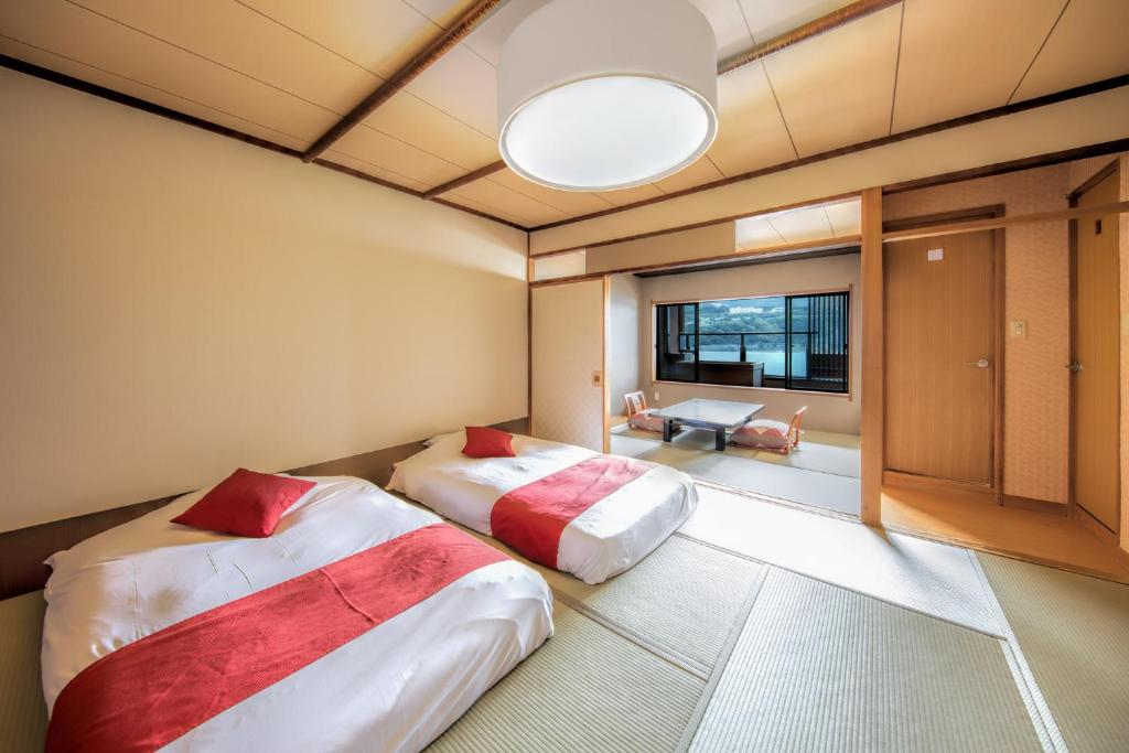 Inatori Akao Hotel Tatami Room Futon