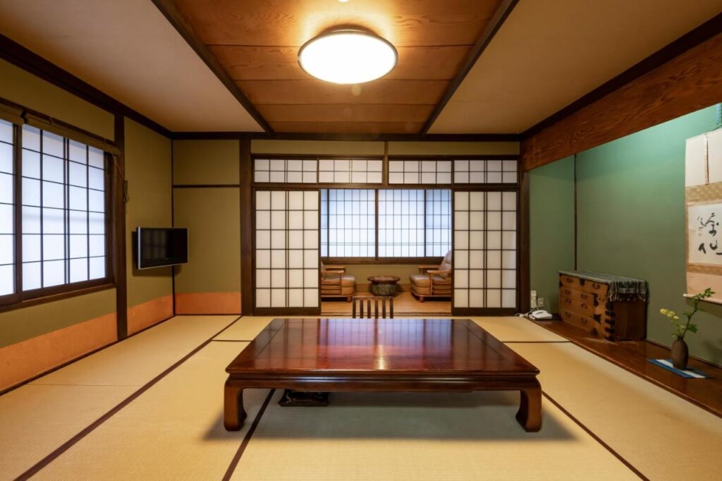 Iwaiya Traditional Tatami Room