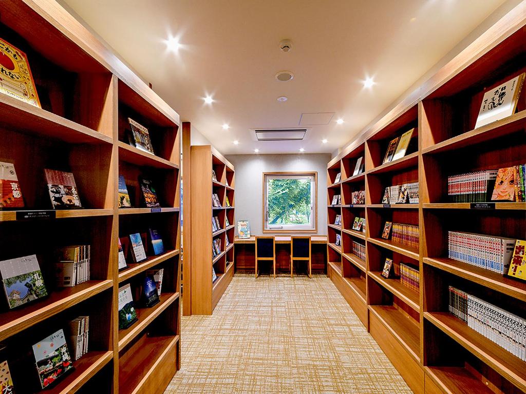 Jr Inn Chitose Library
