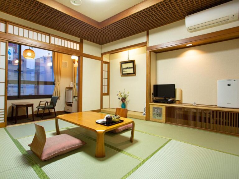 Kaneyoshi Ryokan Tatami Room Interior