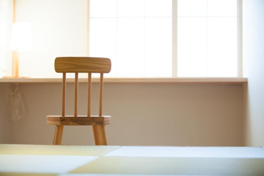 Kinsui Wooden Chair Tatami Room