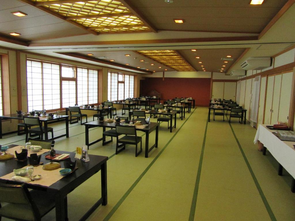 Koganezaki Furofushi Onsen Seaside Outdoor Bath Dining Room