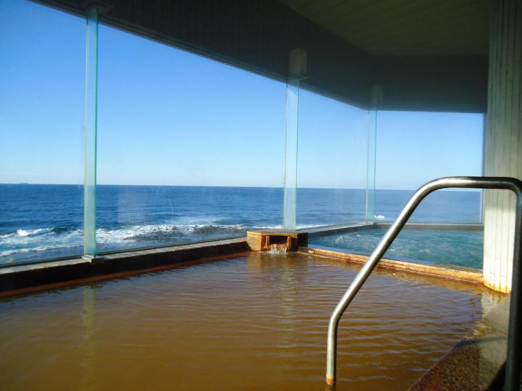 Koganezaki Furofushi Onsen Seaside Outdoor Bath Ocean View
