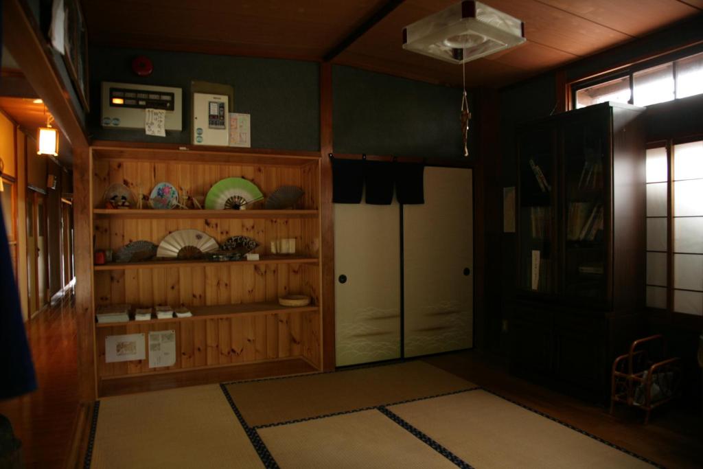 Magome Chaya Tatami Room Fan Display