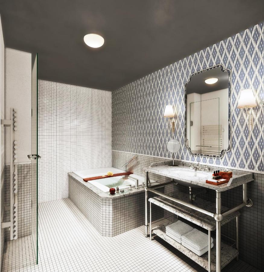 Mampei Hotel Bathroom