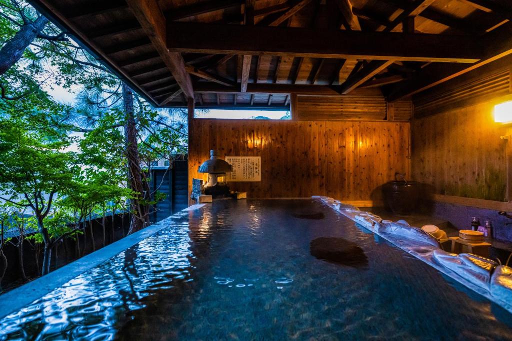 Matsubaya Onsen Bath