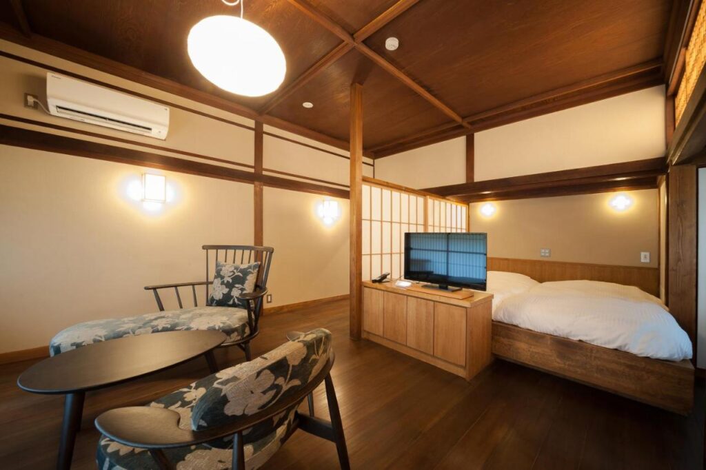 Motoyu Kansuiro Modern Room
