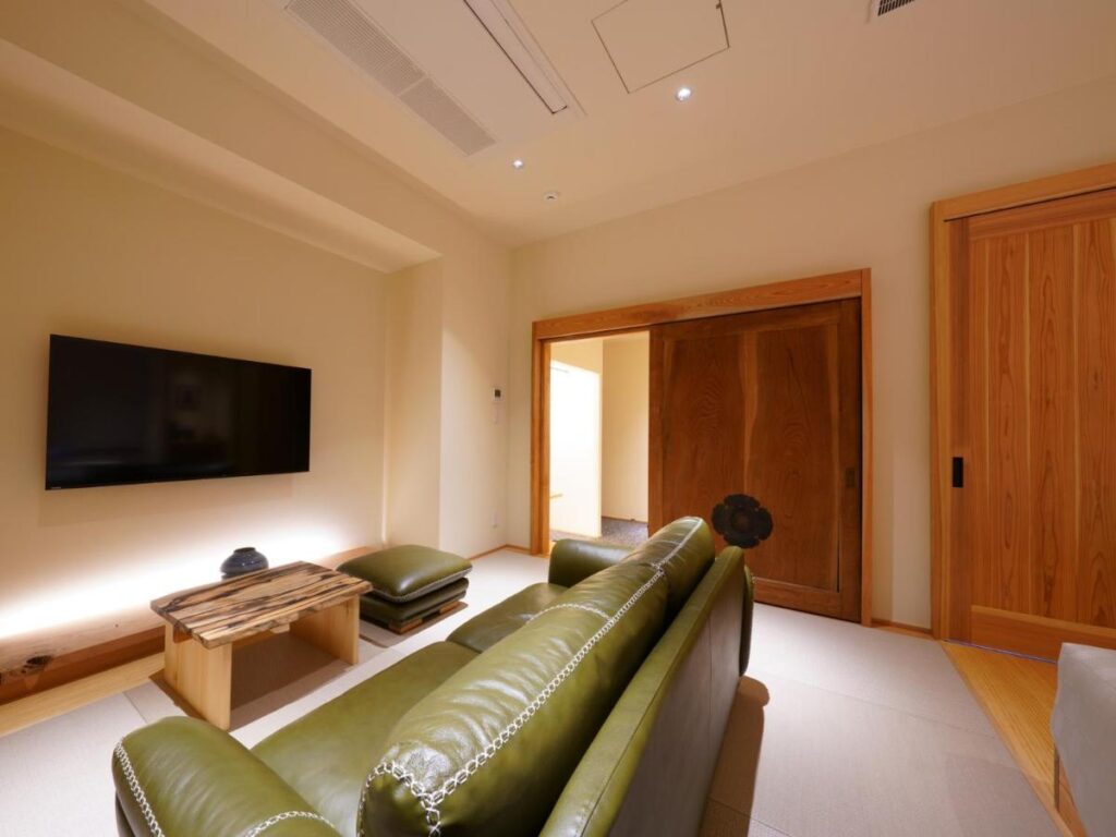 Mure Beppu Modern Room