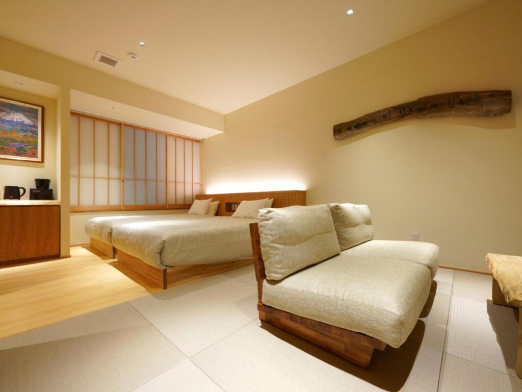 Mure Beppu Modern Tatami Room