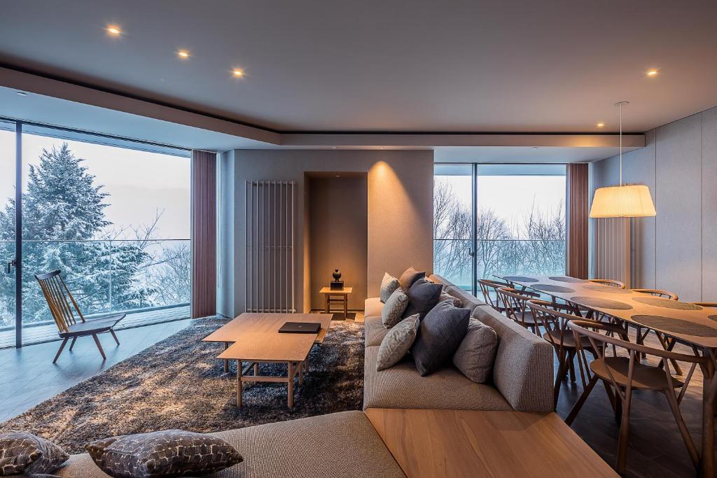 Muwa Niseko Living Dining Area
