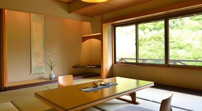 Myoken Ishiharaso Traditional Tatami Room