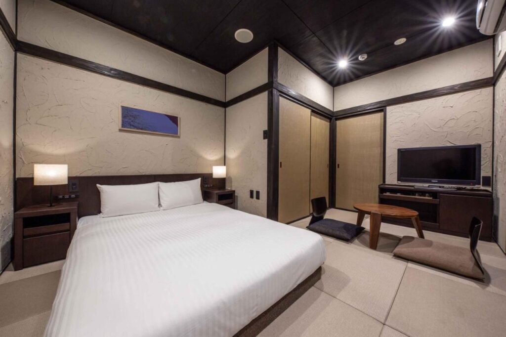 Nagomitsuki Traditional Bedroom Tatami Tv