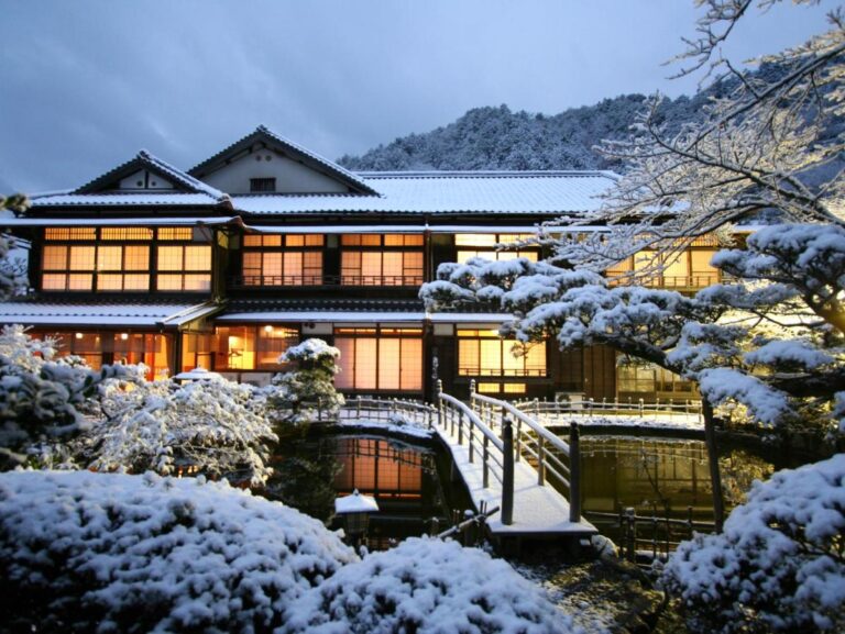 Nanten En Inn Ryokan Snowy Exterior