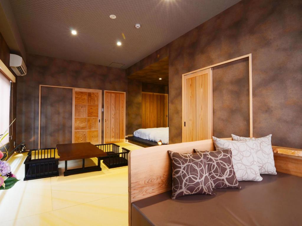 Nihon Ryokan Utsuwa Beppukannnawa Modern Room