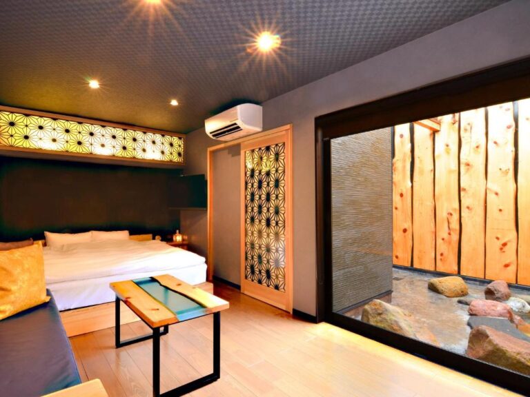 Nihon Ryokan Utsuwa Beppukannnawa Modern Room