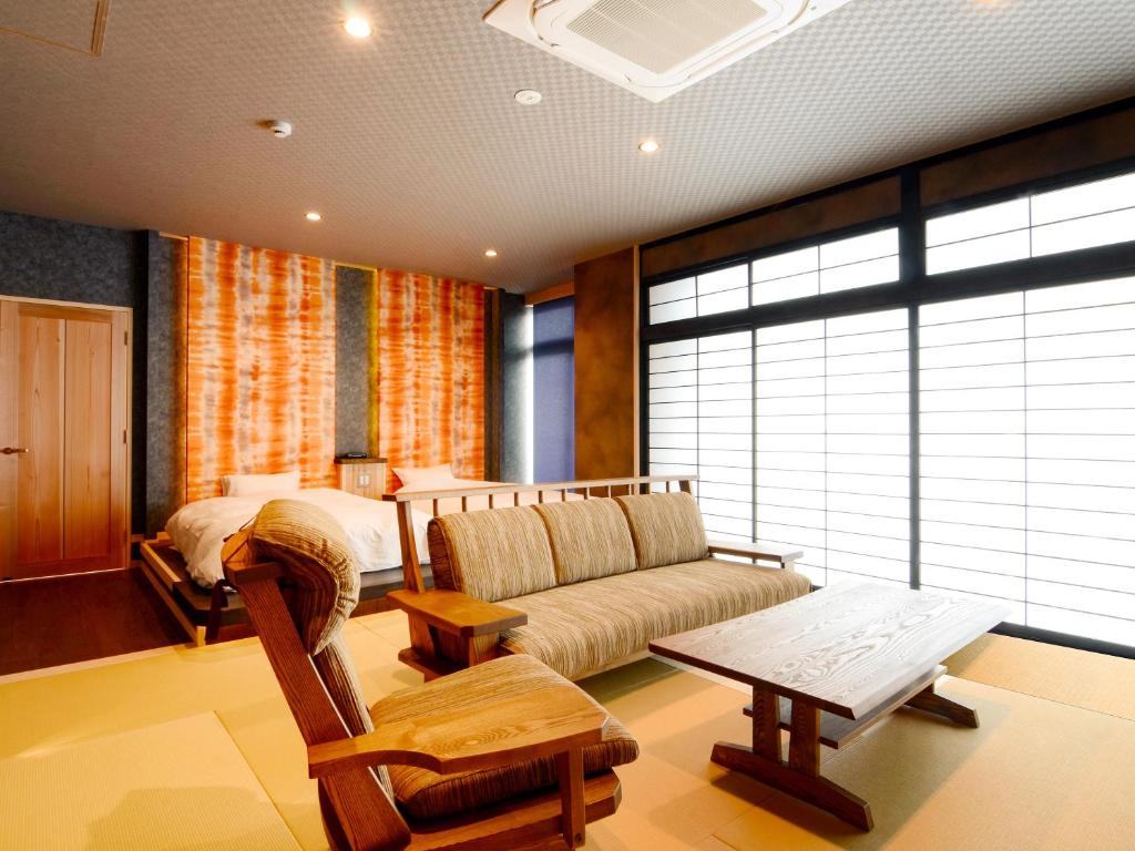 Nihon Ryokan Utsuwa Beppukannnawa Tatami Room Seating