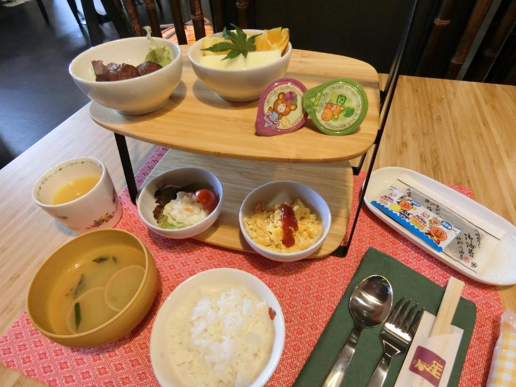 Nogamihonkan Ryokan Breakfast Set