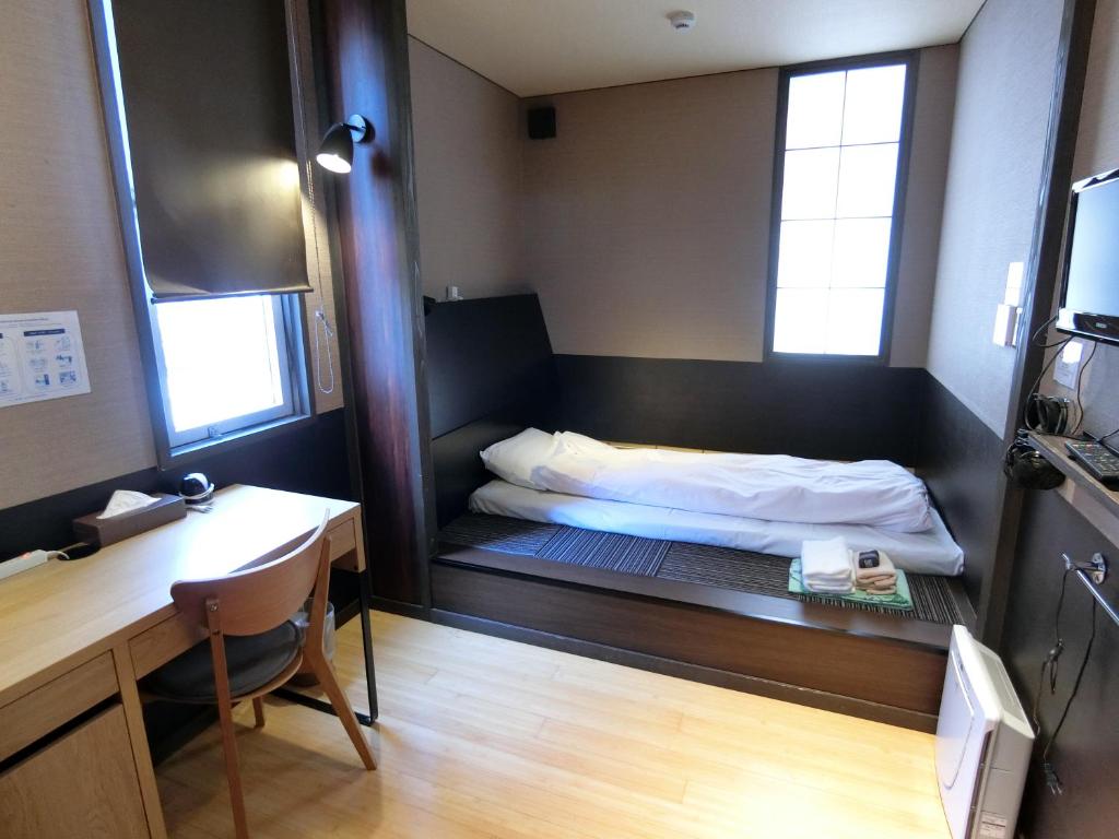 Nogamihonkan Ryokan Cozy Room