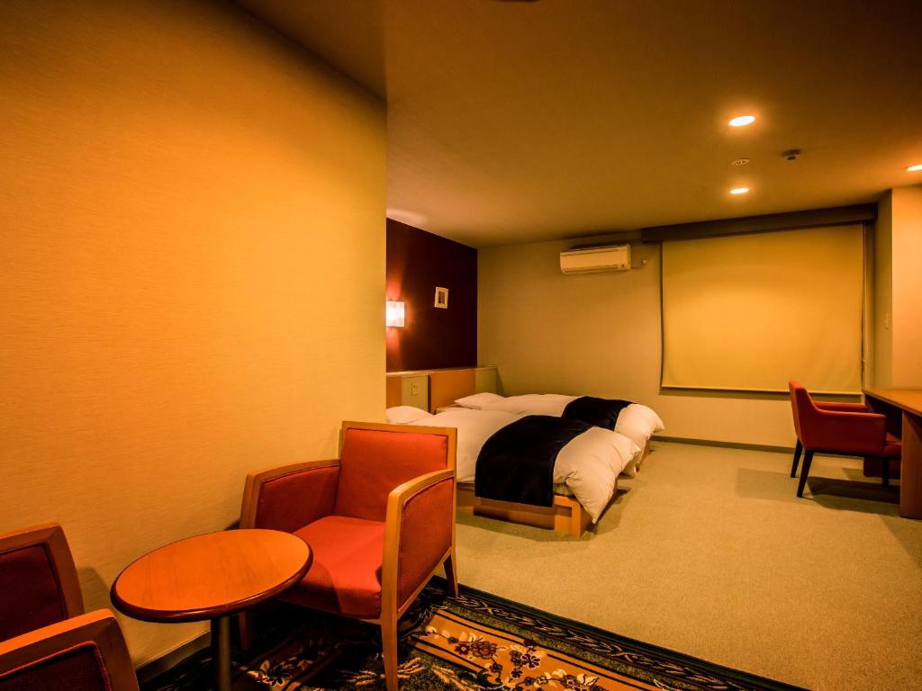 Oedo Onsen Gero Annex Modern Room