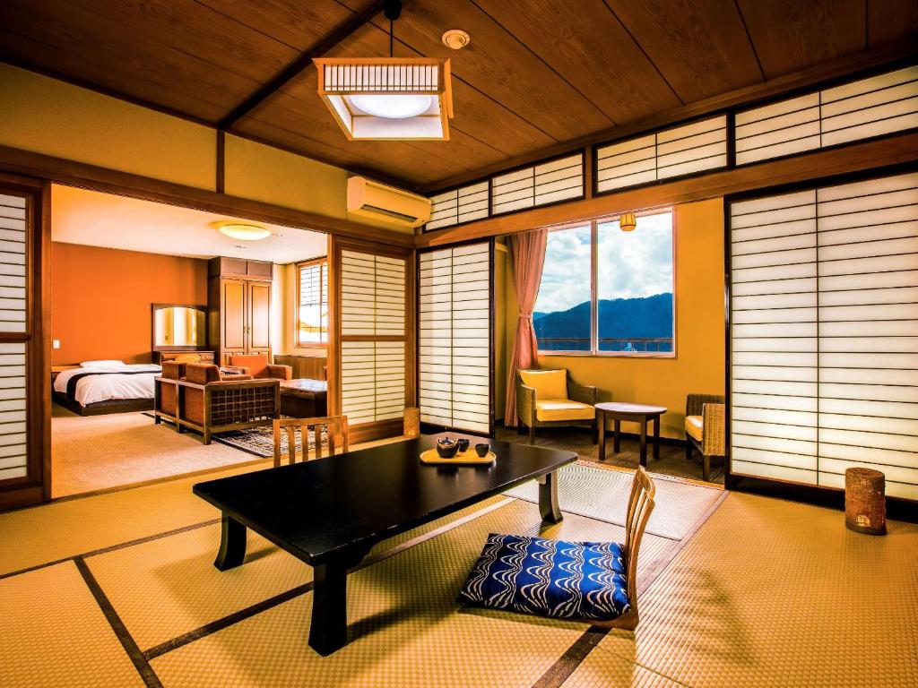 Oedo Onsen Gero Annex Tatami Room