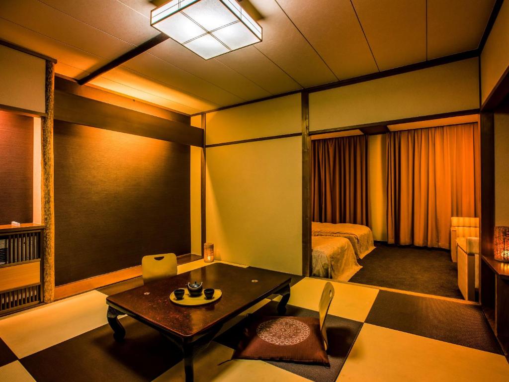 Oedo Onsen Gero Annex Tatami Room Tea Table