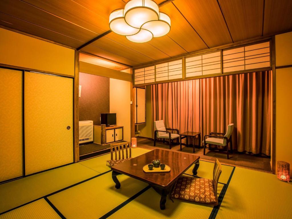 Oedo Onsen Gero Annex Tatami Room