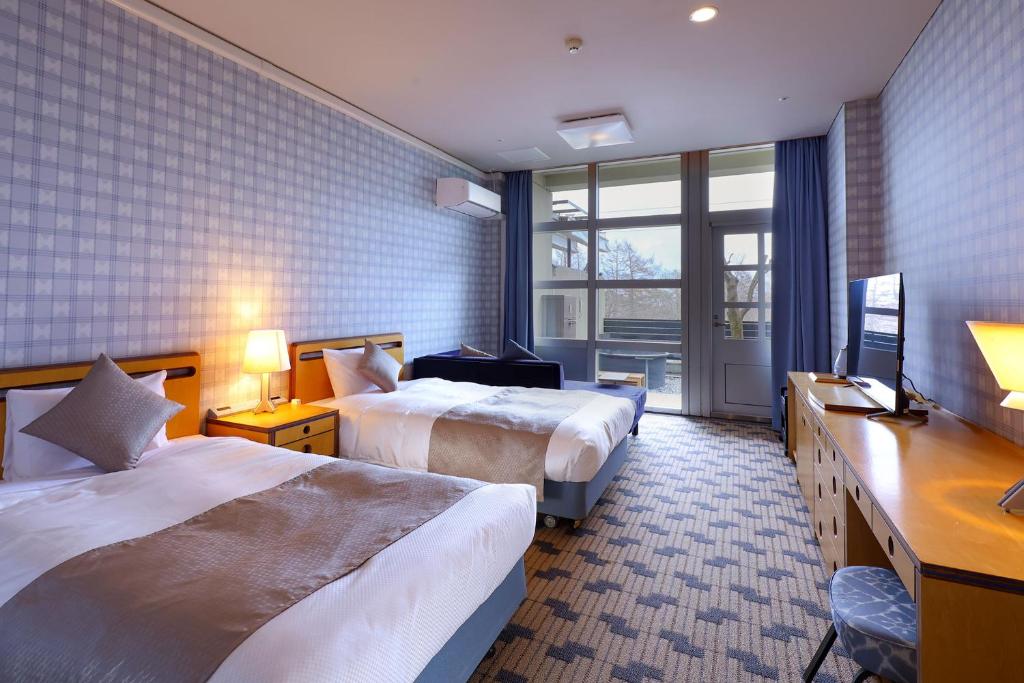 Oedo Onsen Monogatari Nikko Kirifuri Bedroom With Balcony