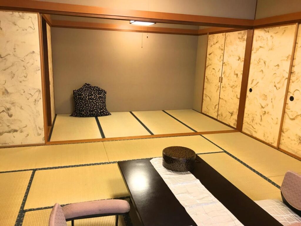 Oniyama Hotel Tatami Room Table Cushion