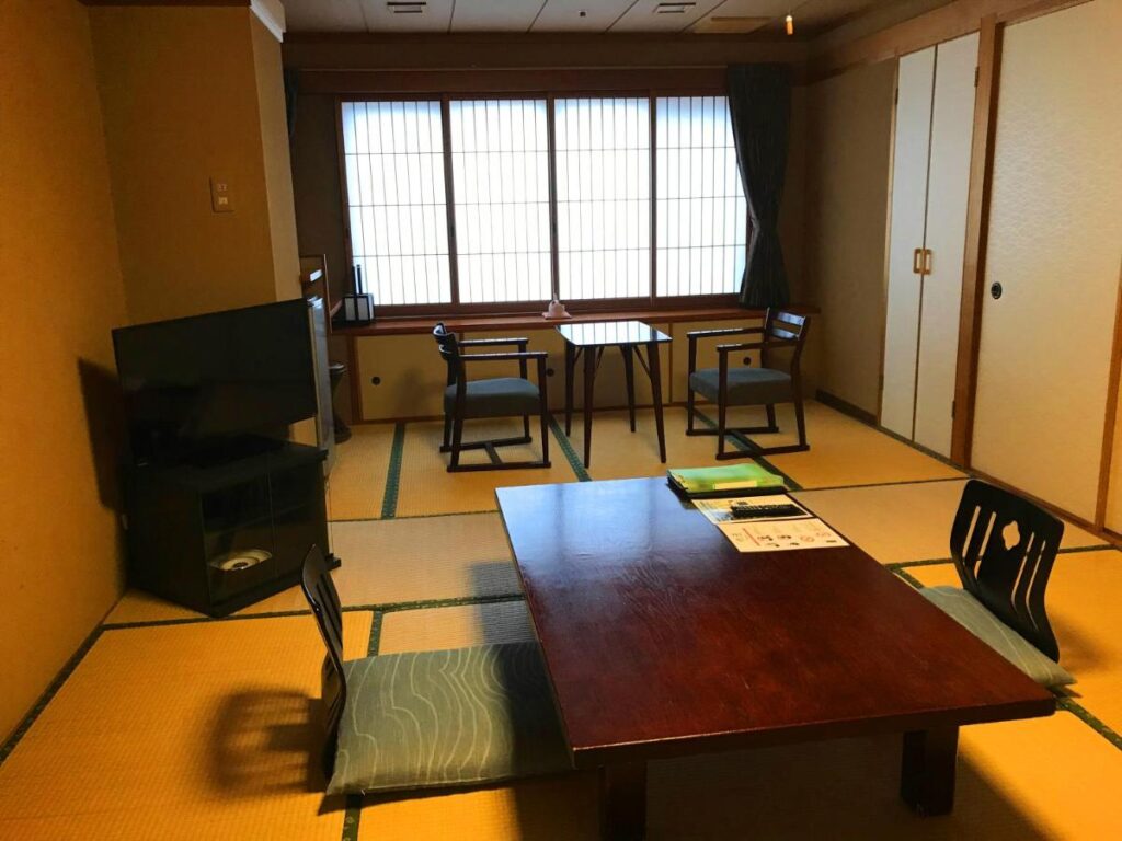 Oniyama Hotel Tatami Room Tv Table