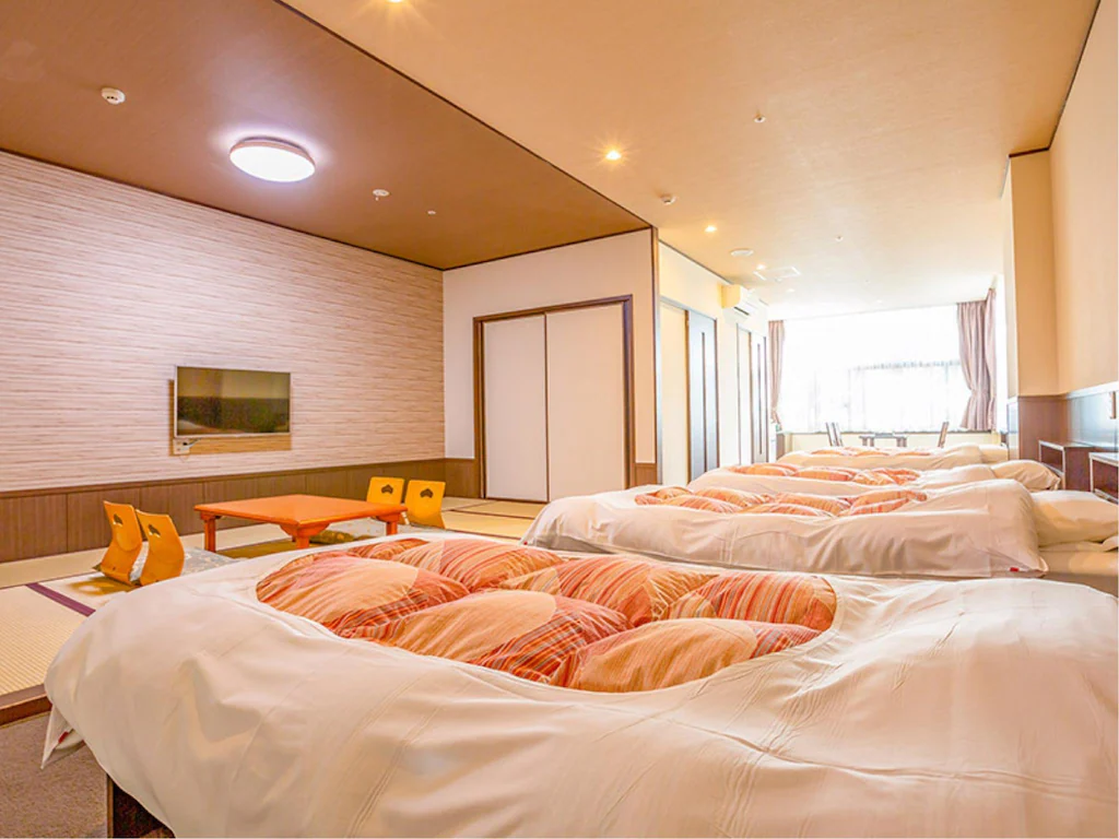 Ooedo Onsen Monogatari Minoh Kanko Hotel Room Futons