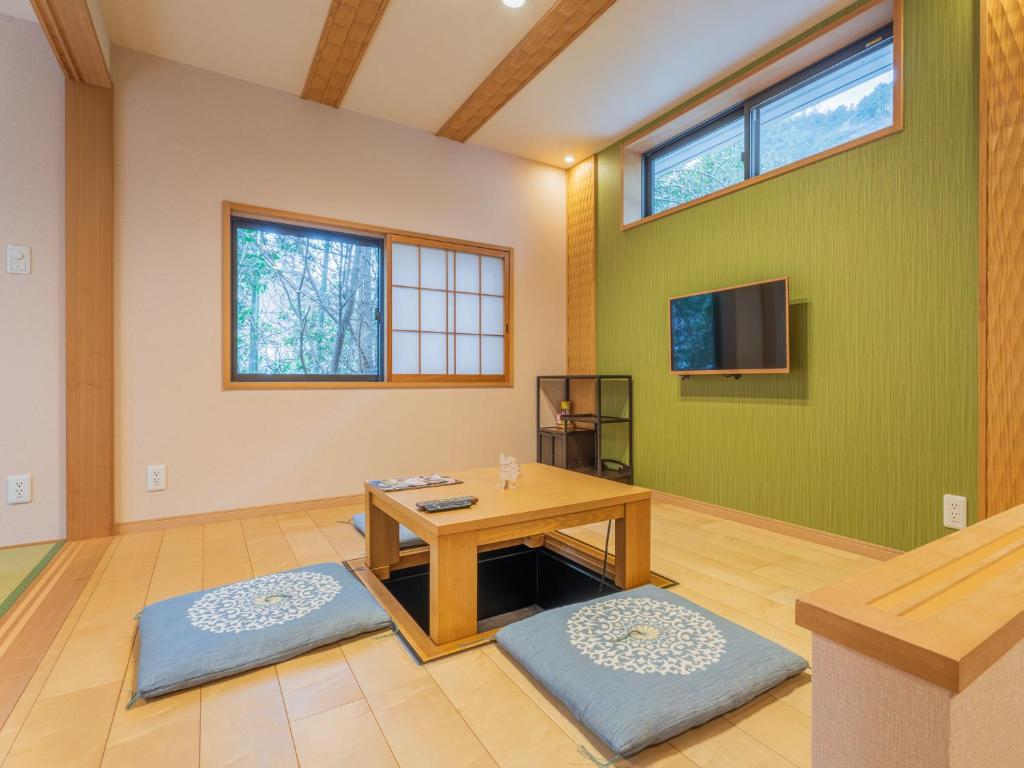 Oukai Villa Izumi Traditional Living Room