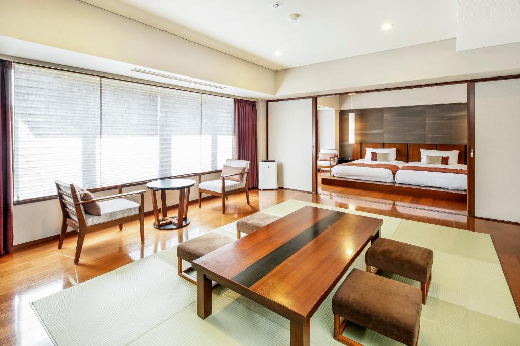 Resorpia Beppu Tatami And Bed Room
