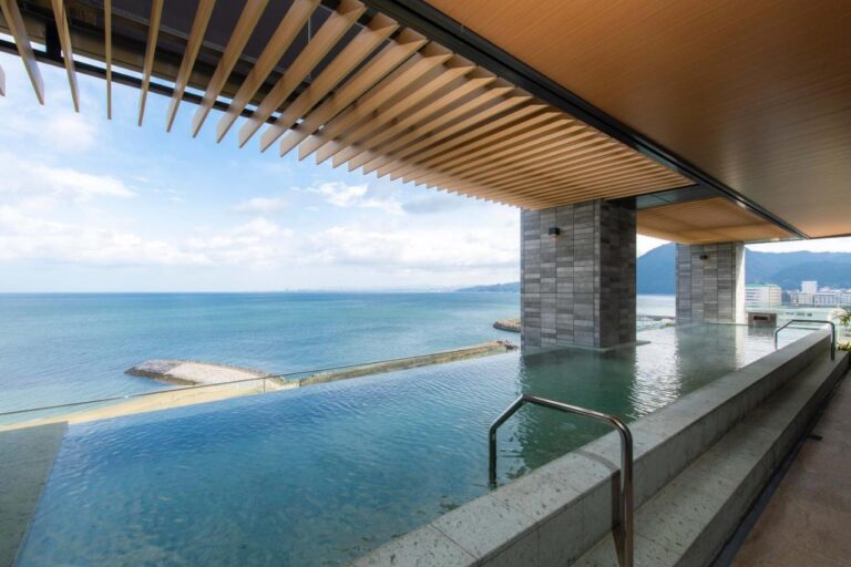Rex Hotel Beppu Open Air Onsen