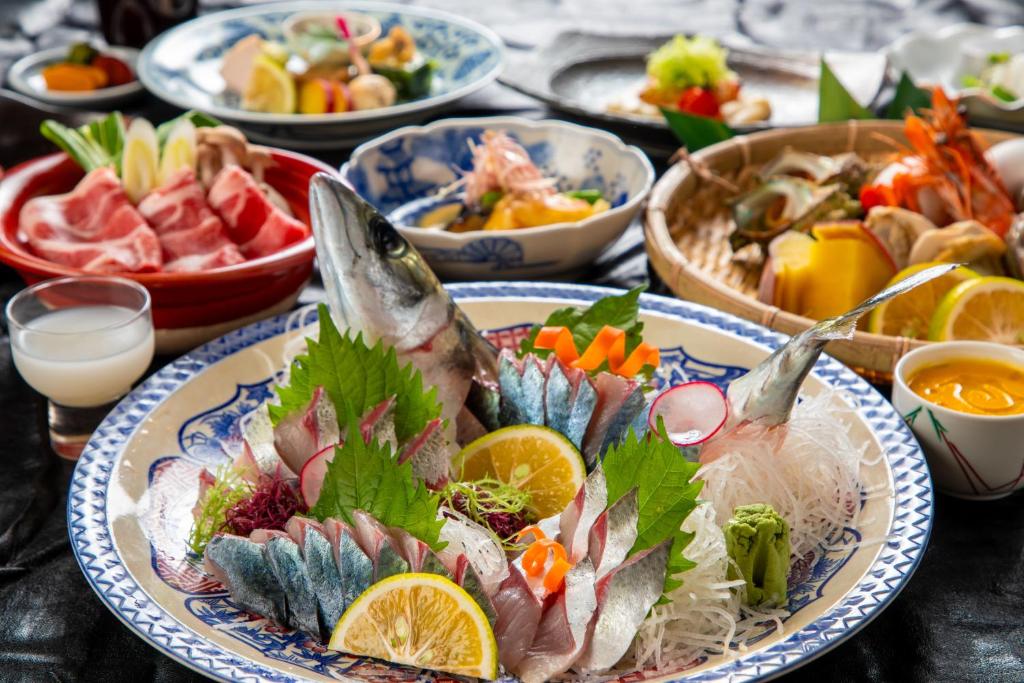 Ryokan Kunisakisou Kaiseki Dinner