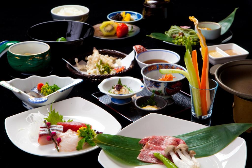Ryokan Sennari Kaiseki Meal
