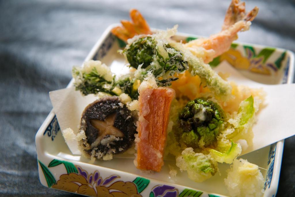 Ryokan Sennari Tempura Dish