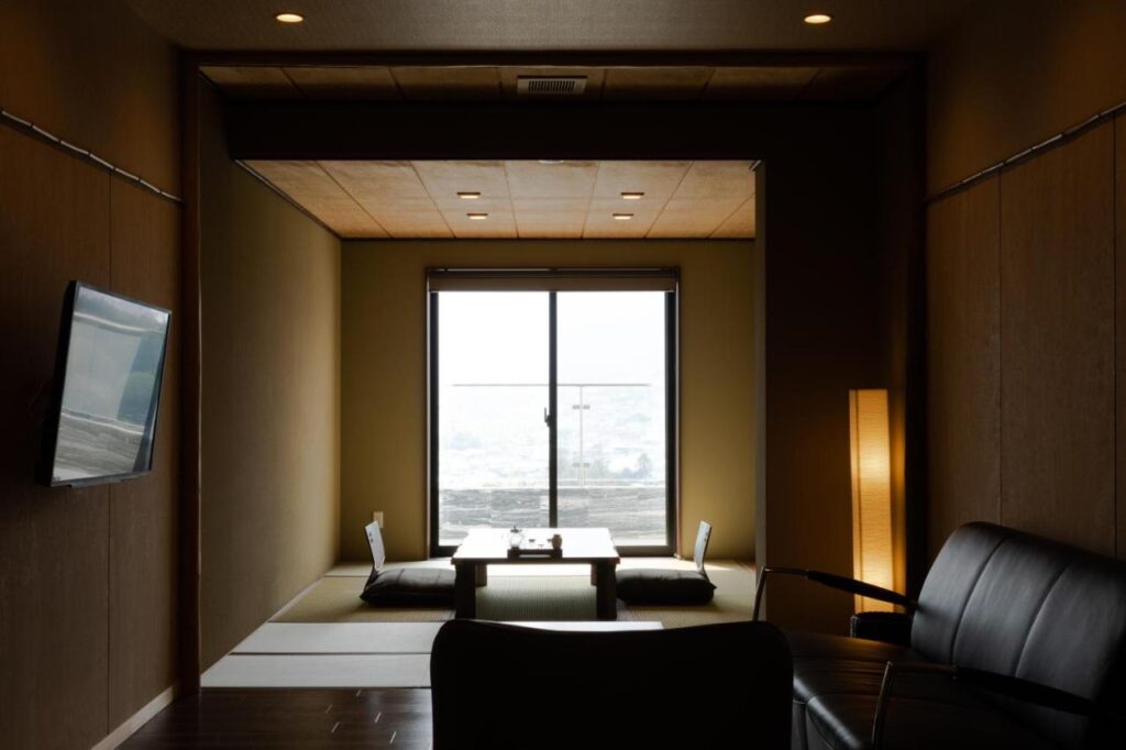Sanso Kannawaen Tatami Room Dining Area